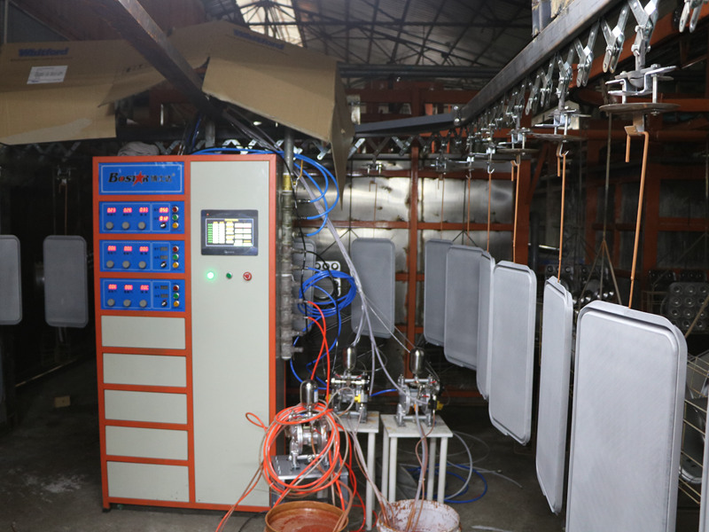 水性陶瓷漆靜電噴槍_自動靜電噴涂設備